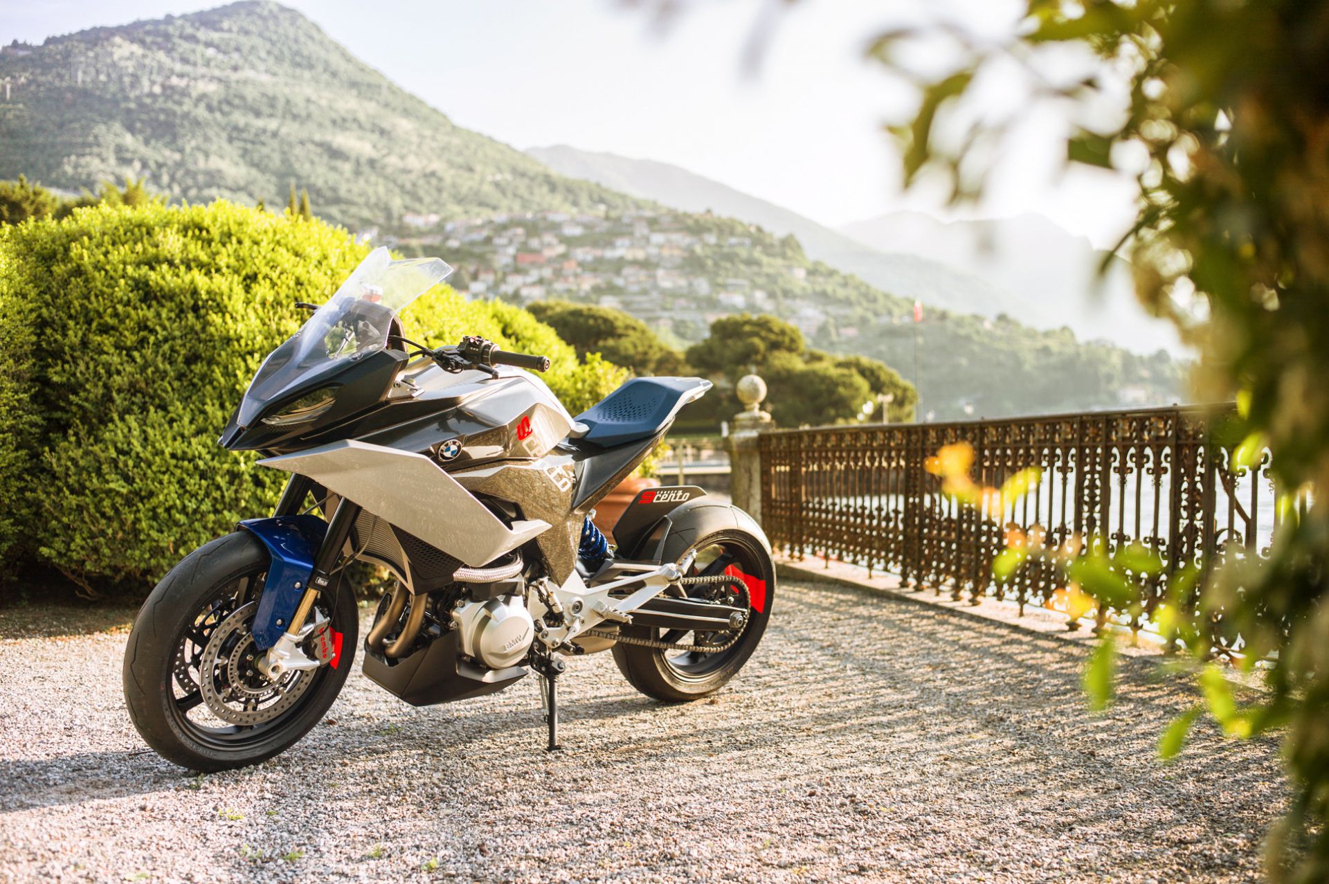 Гореща световна премиера – BMW Motorrad Concept 9cento
